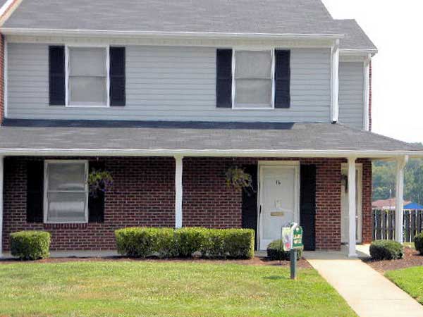 Wellington Manor apartments for rent in Martinsville VA